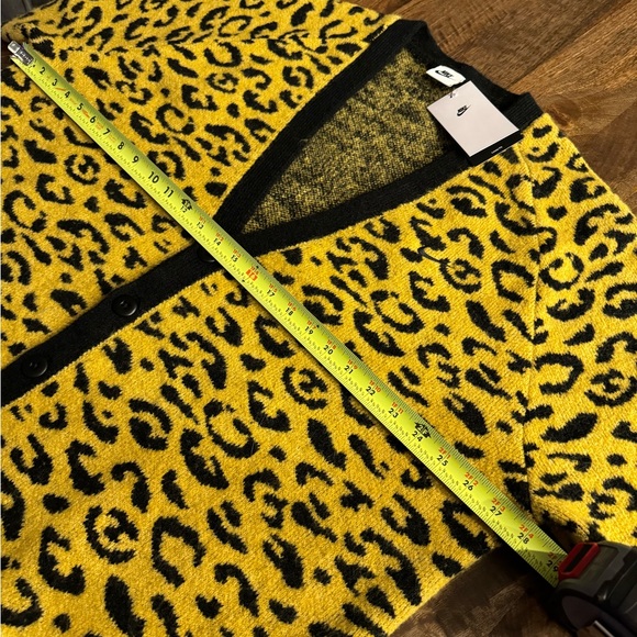 Rare NWT Nike Sportswear Circa Cardigan AOP Leopard Print - Picture 9 of 10